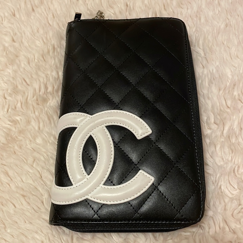 Authentic Chanel cambon wallet for sale. Like new, no scratches/wear!